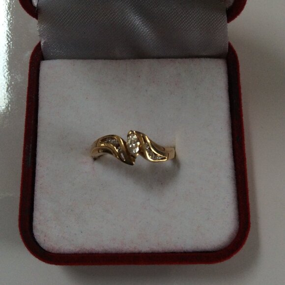 NWT STUNNING 14k GOLD & DIAMOND RING MSRP 1,895 - Picture 7 of 7